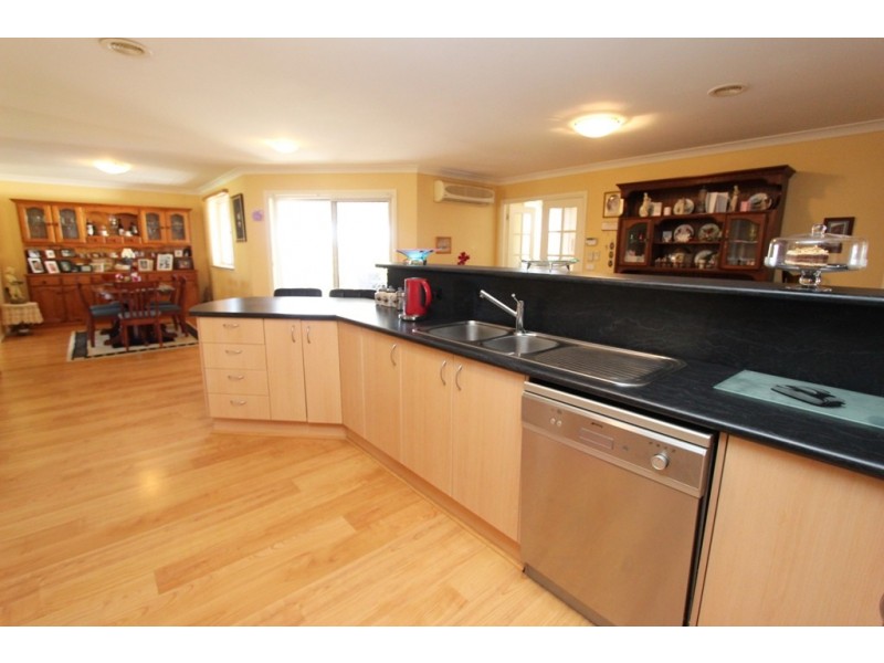 41 Osborne Avenue, West Bathurst NSW 2795