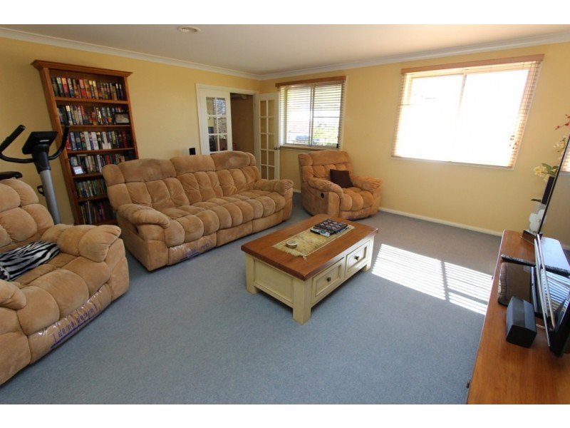 41 Osborne Avenue, West Bathurst NSW 2795