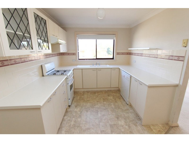 1/1 Horan Close, Kelso NSW 2795