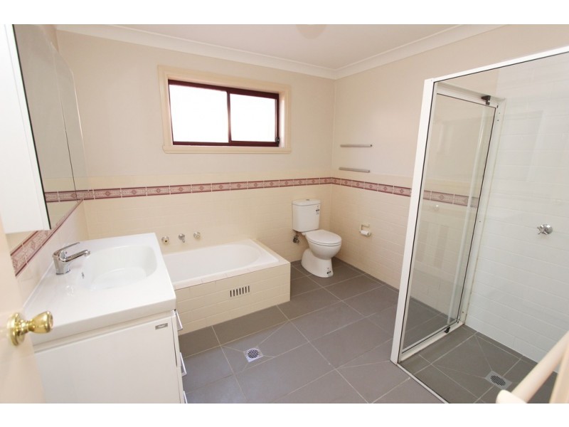 1/1 Horan Close, Kelso NSW 2795