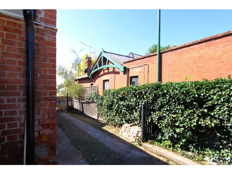 224 Lambert Street, Bathurst NSW 2795