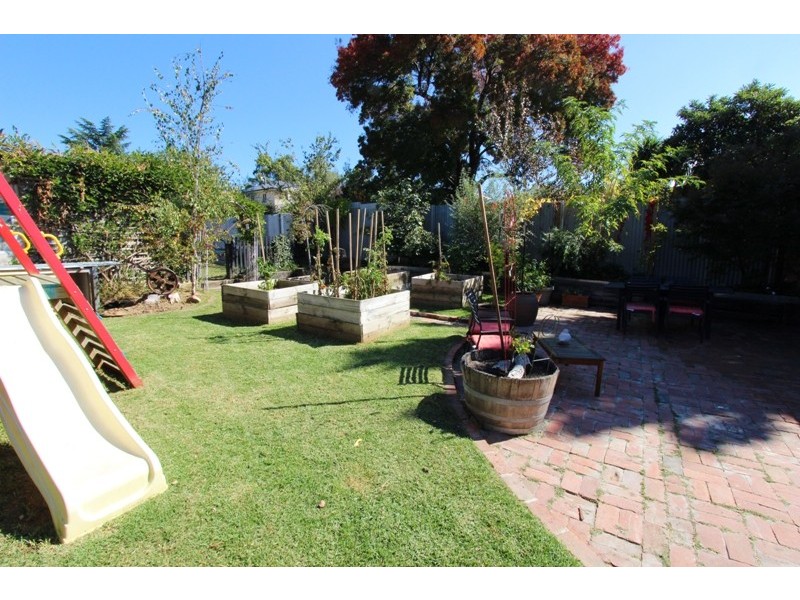 224 Lambert Street, Bathurst NSW 2795