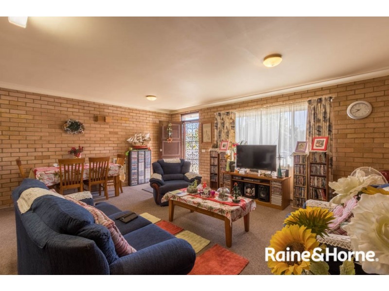 3/2 William Street, Bathurst NSW 2795