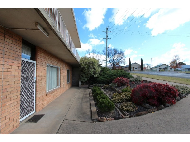 1/2 William Street, Bathurst NSW 2795