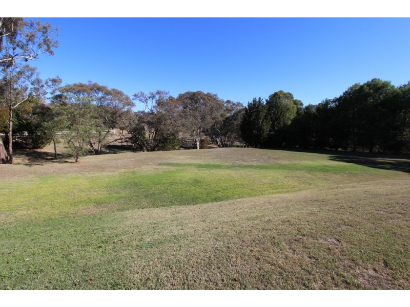 7 McLennan Close, Robin Hill NSW 2795