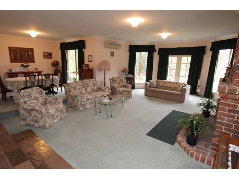 7 McLennan Close, Robin Hill NSW 2795