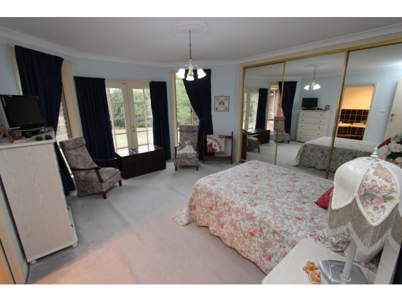 7 McLennan Close, Robin Hill NSW 2795