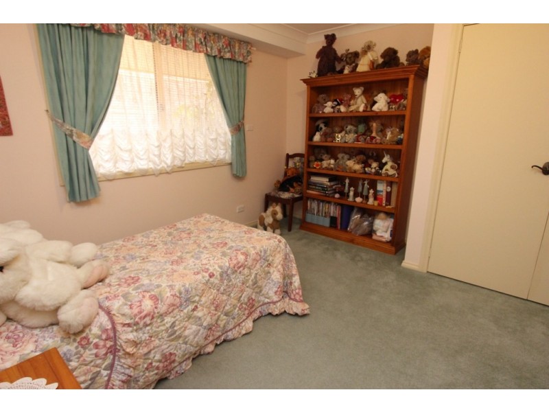 7 McLennan Close, Robin Hill NSW 2795