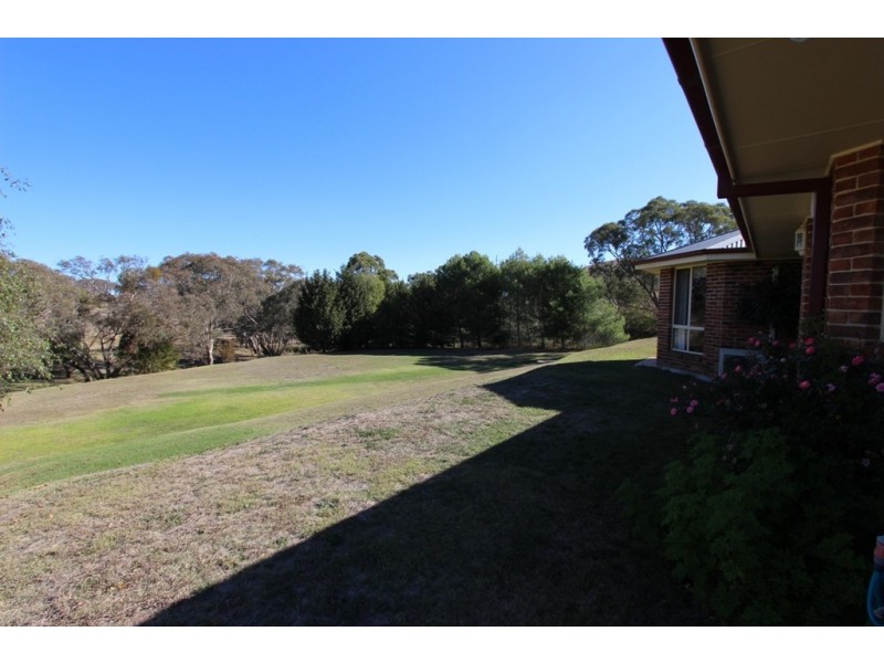 7 McLennan Close, Robin Hill NSW 2795