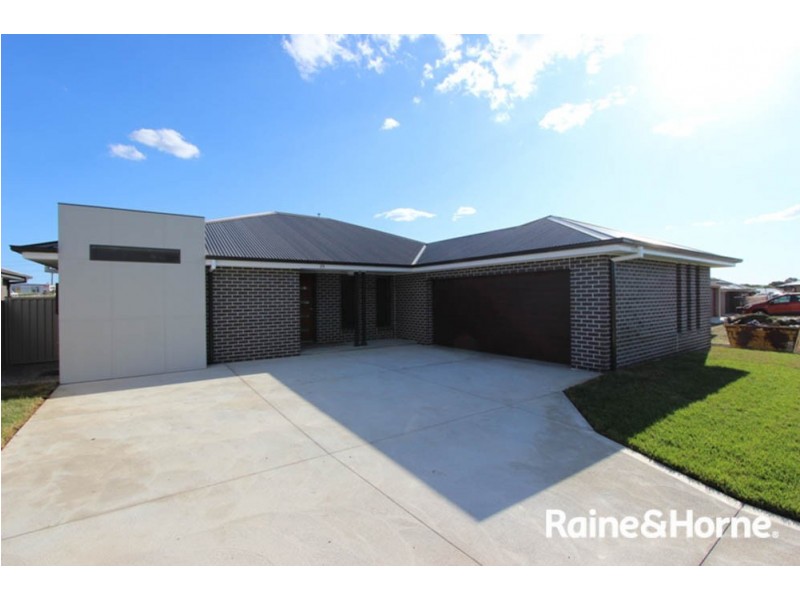 35 Amber Close, Kelso NSW 2795