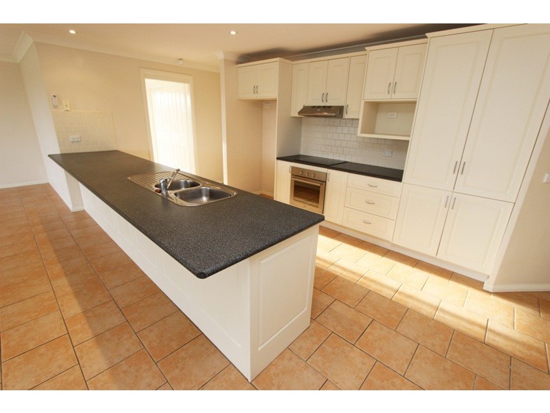 29 Marriott Ave, Kelso NSW 2795