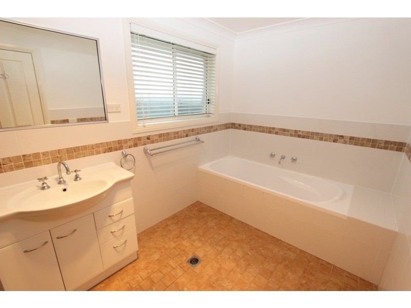 29 Marriott Ave, Kelso NSW 2795