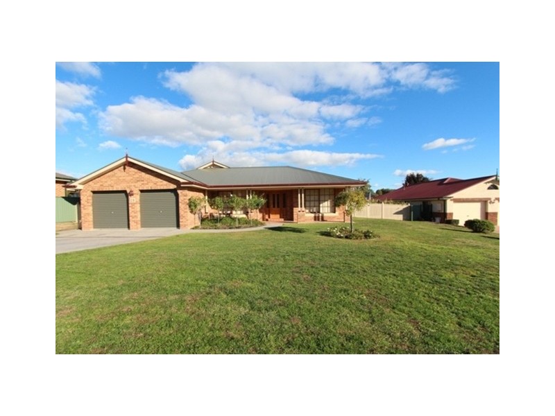 29 Willow Dr, Kelso NSW 2795