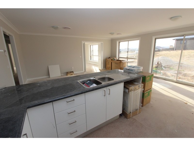 12 Adams Street, Bathurst NSW 2795