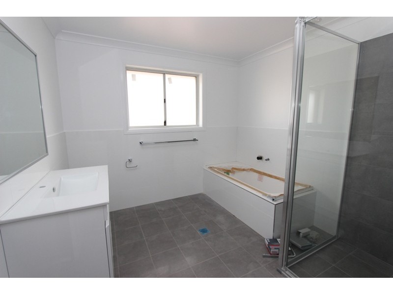 12 Adams Street, Bathurst NSW 2795
