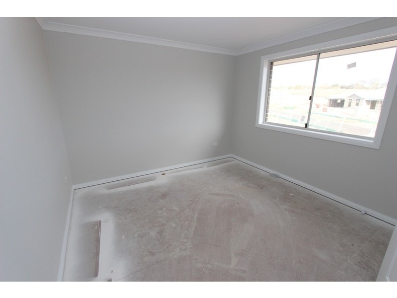 12 Adams Street, Bathurst NSW 2795