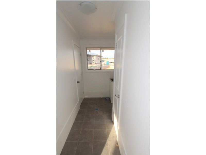 12 Adams Street, Bathurst NSW 2795