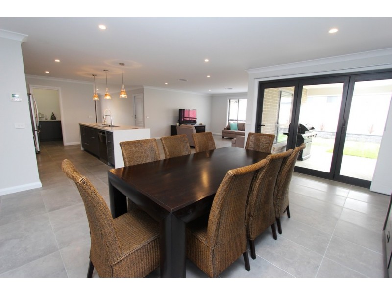 49 Graham Drive, Kelso NSW 2795