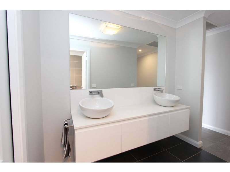 49 Graham Drive, Kelso NSW 2795