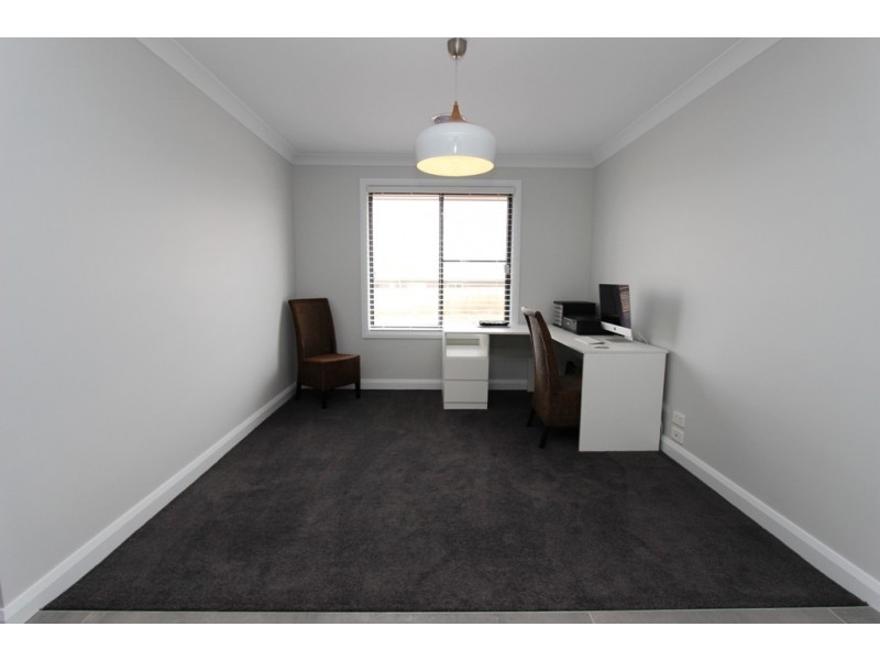 49 Graham Drive, Kelso NSW 2795