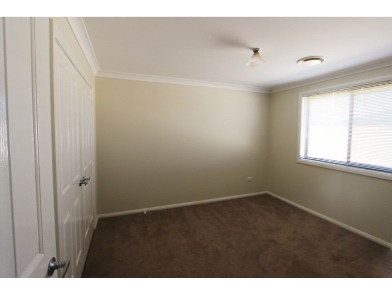 13 Willott Close, Eglinton NSW 2795