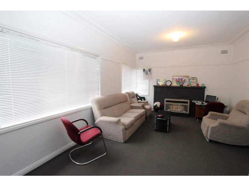 8 Daly Street, West Bathurst NSW 2795