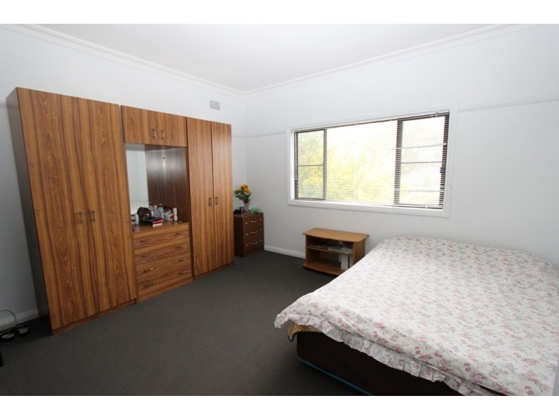 8 Daly Street, West Bathurst NSW 2795