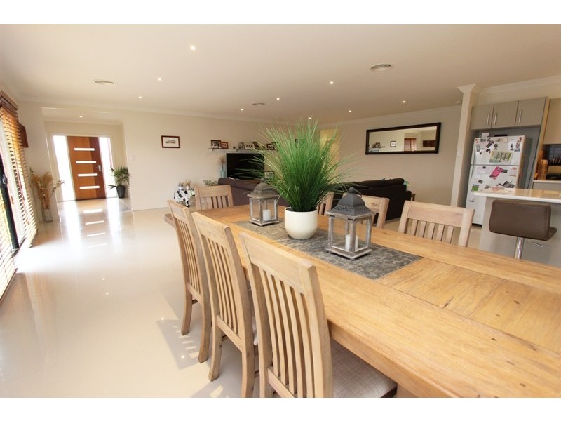 32 Darwin Drive, Llanarth NSW 2795