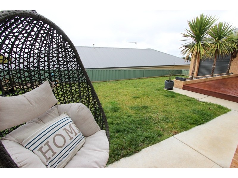 32 Darwin Drive, Llanarth NSW 2795