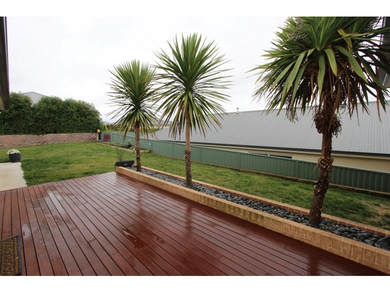 32 Darwin Drive, Llanarth NSW 2795