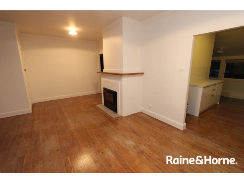 14 Veness St, Bathurst NSW 2795