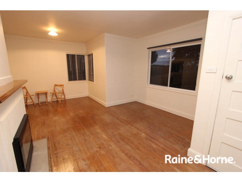 14 Veness St, Bathurst NSW 2795