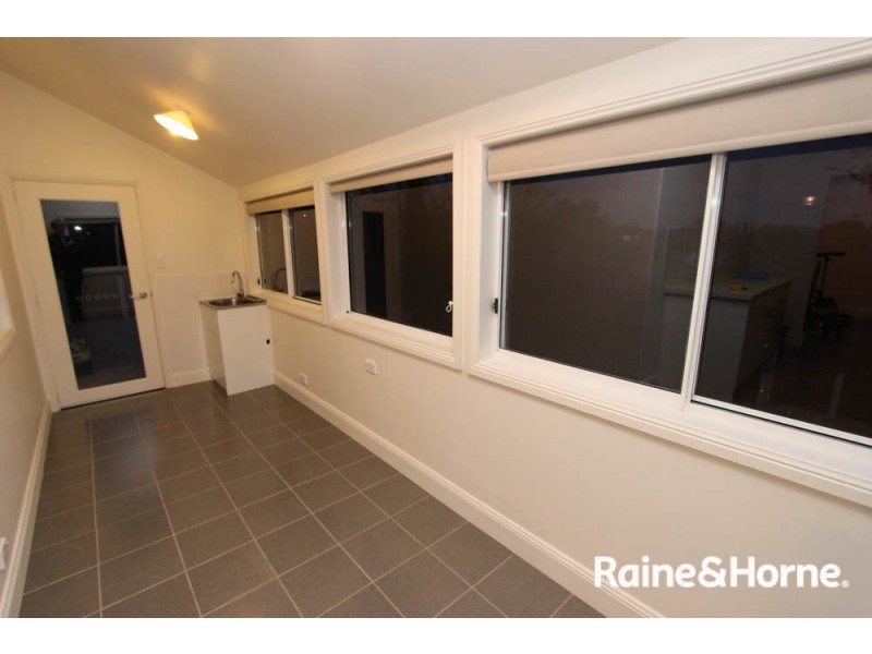 14 Veness St, Bathurst NSW 2795