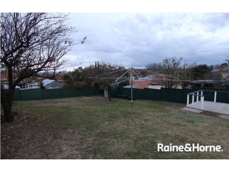 14 Veness St, Bathurst NSW 2795