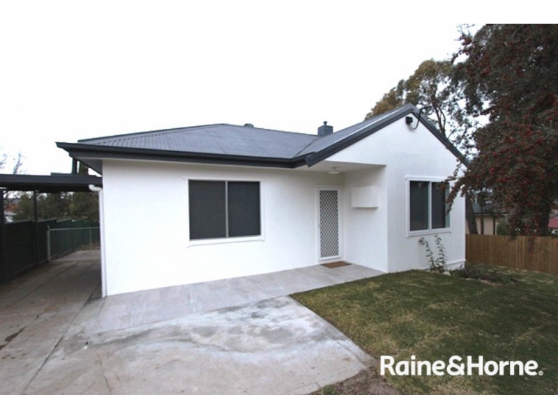 14 Veness St, Bathurst NSW 2795