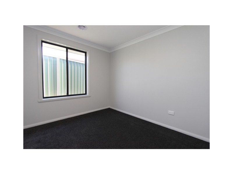 14 Barr Street, Windradyne NSW 2795