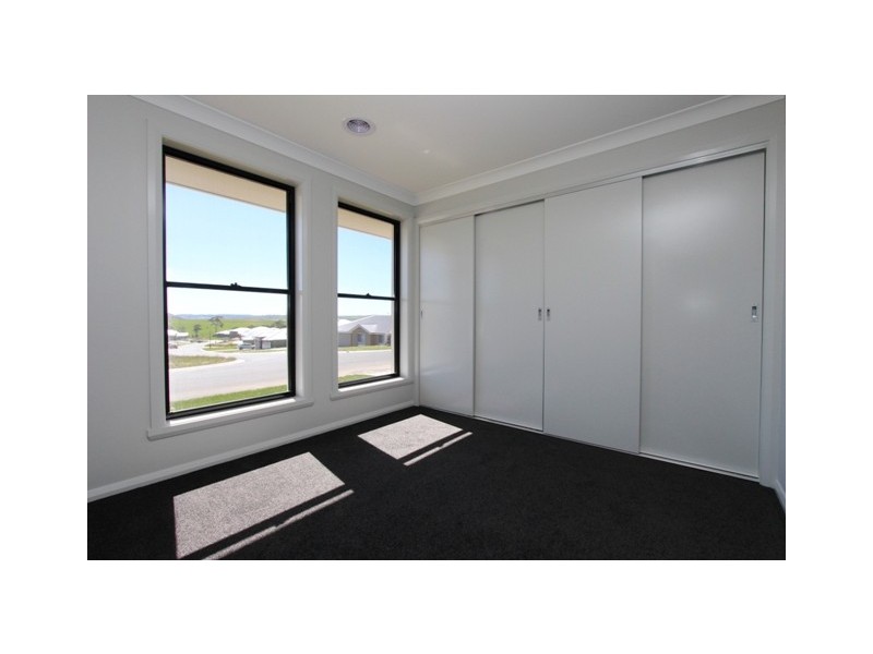 14 Barr Street, Windradyne NSW 2795