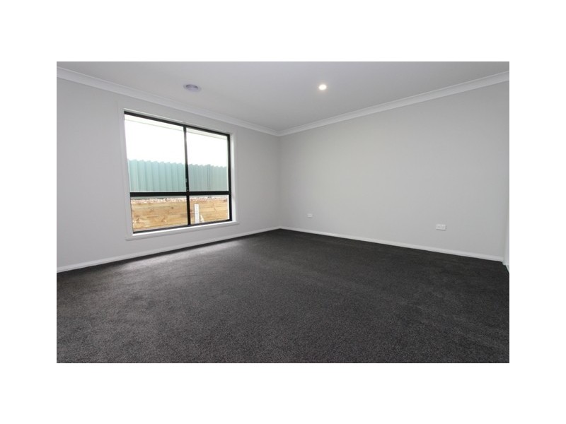 14 Barr Street, Windradyne NSW 2795