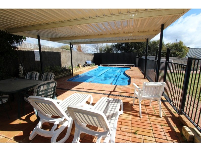 18 Georgia Place, Llanarth NSW 2795