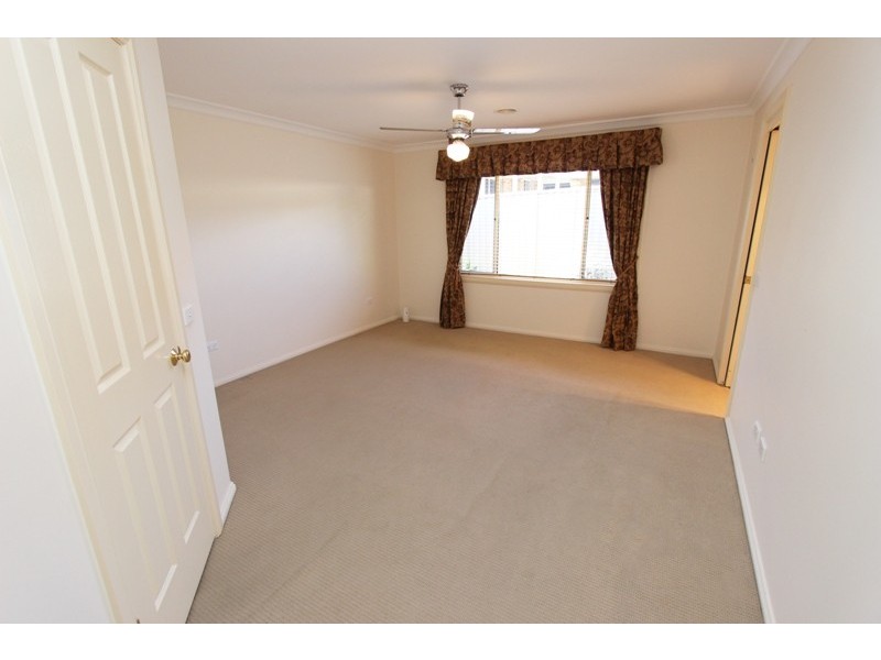 18 Georgia Place, Llanarth NSW 2795