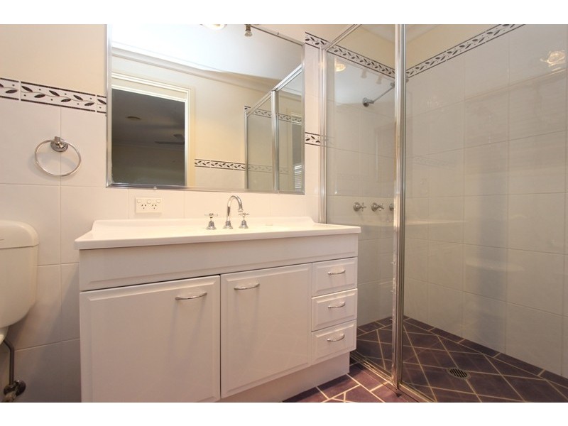 18 Georgia Place, Llanarth NSW 2795