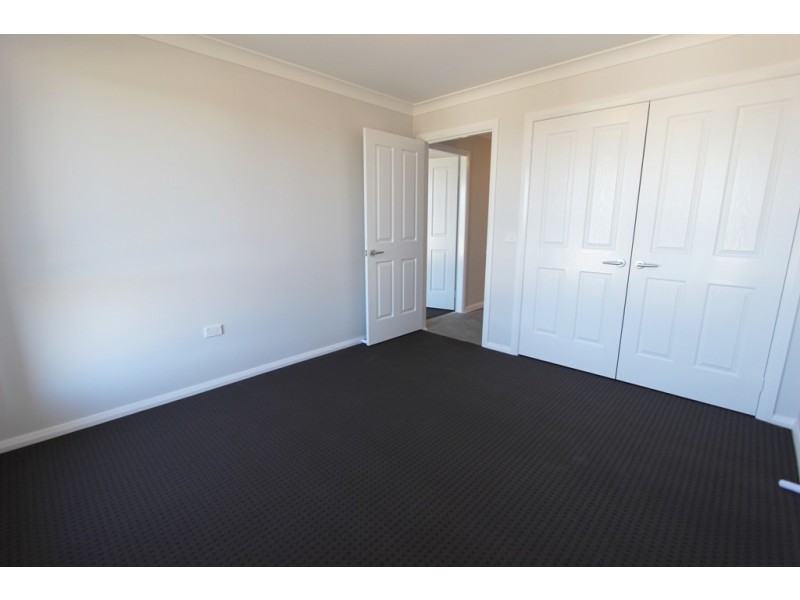 72 Graham Drive, Kelso NSW 2795