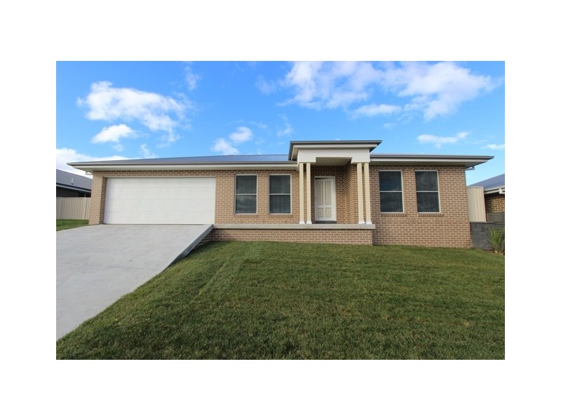 2 Cassidy Way, Kelso NSW 2795