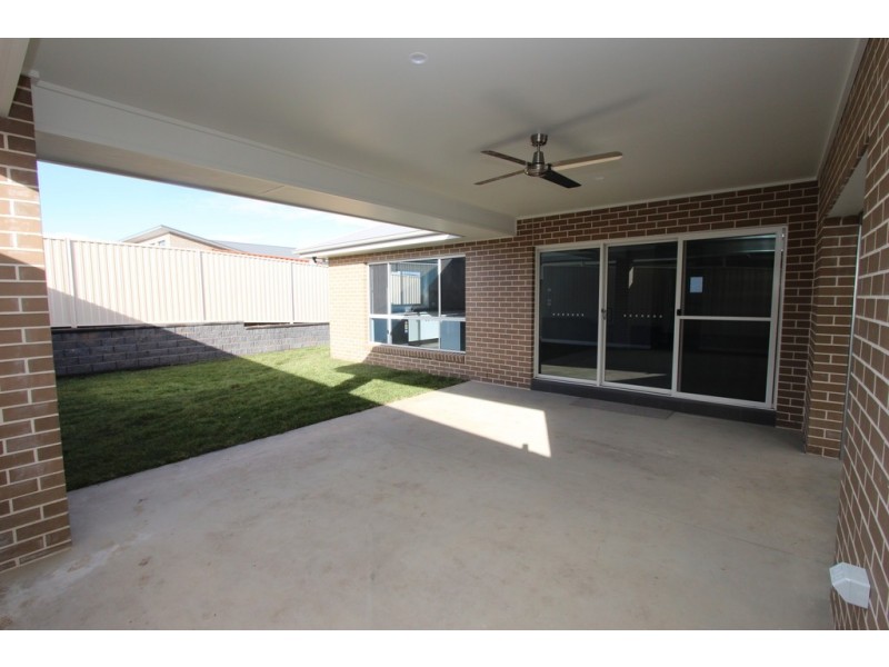 2 Cassidy Way, Kelso NSW 2795