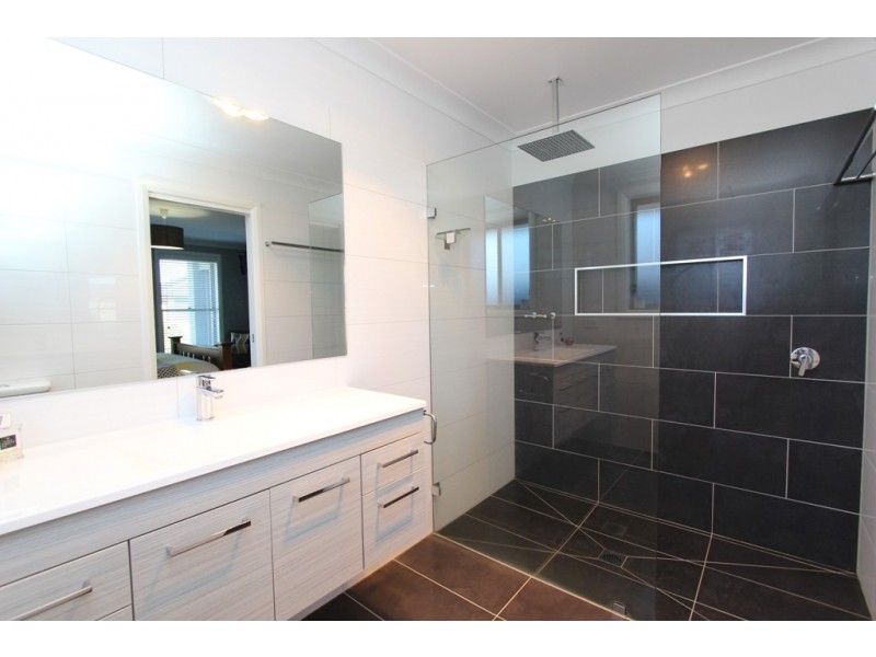 9 Redding Drive, Kelso NSW 2795