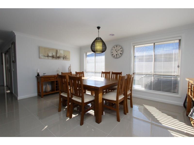 9 Redding Drive, Kelso NSW 2795