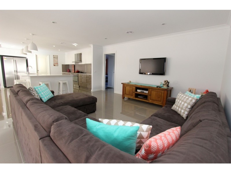 9 Redding Drive, Kelso NSW 2795