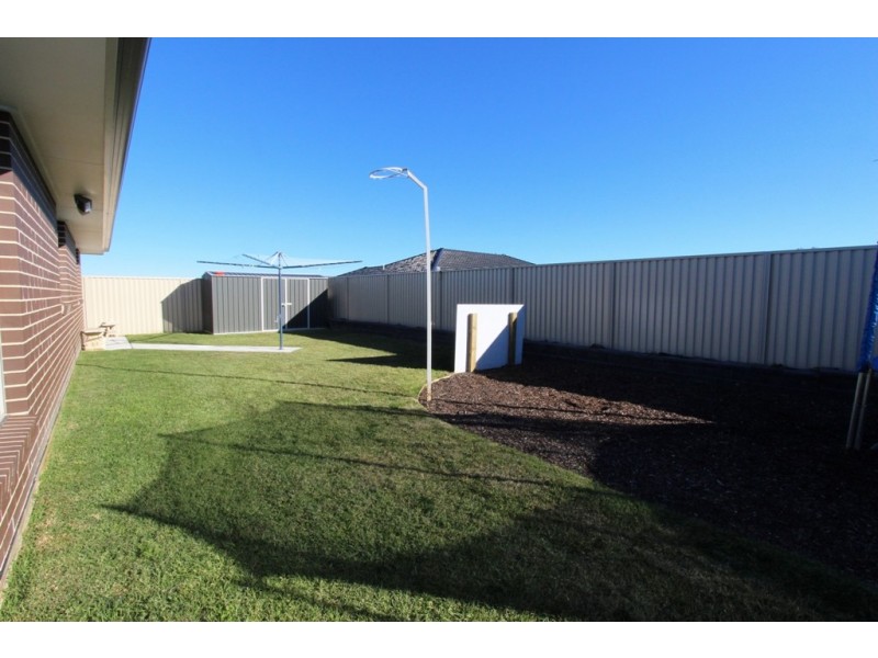 9 Redding Drive, Kelso NSW 2795