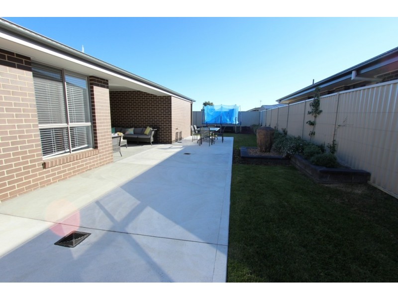 9 Redding Drive, Kelso NSW 2795