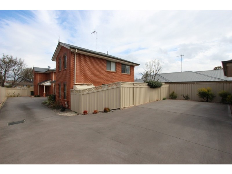 3/126 Howick Street, Bathurst NSW 2795